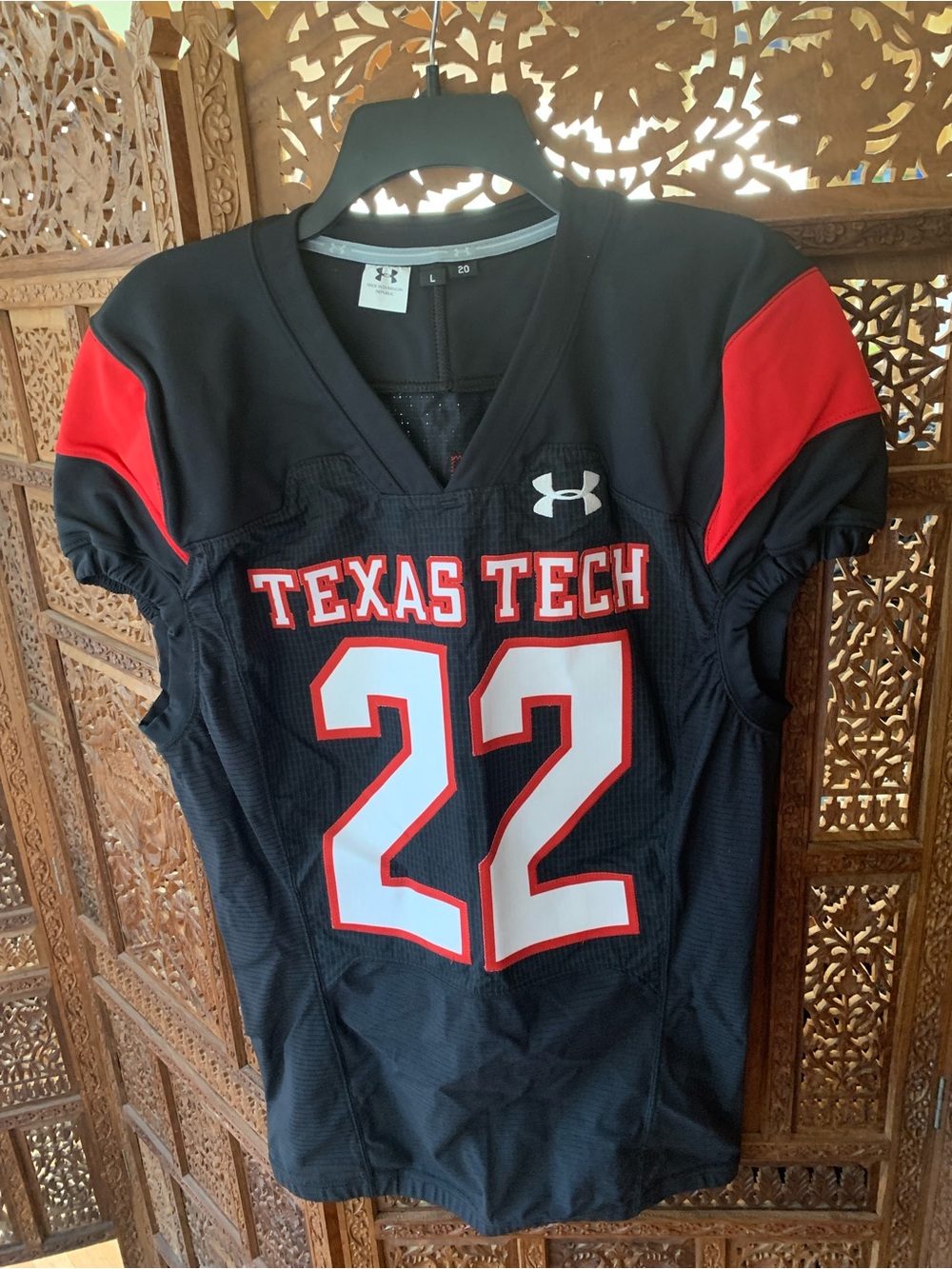 NWOT Under Armour Texas Tech #22 Training Top